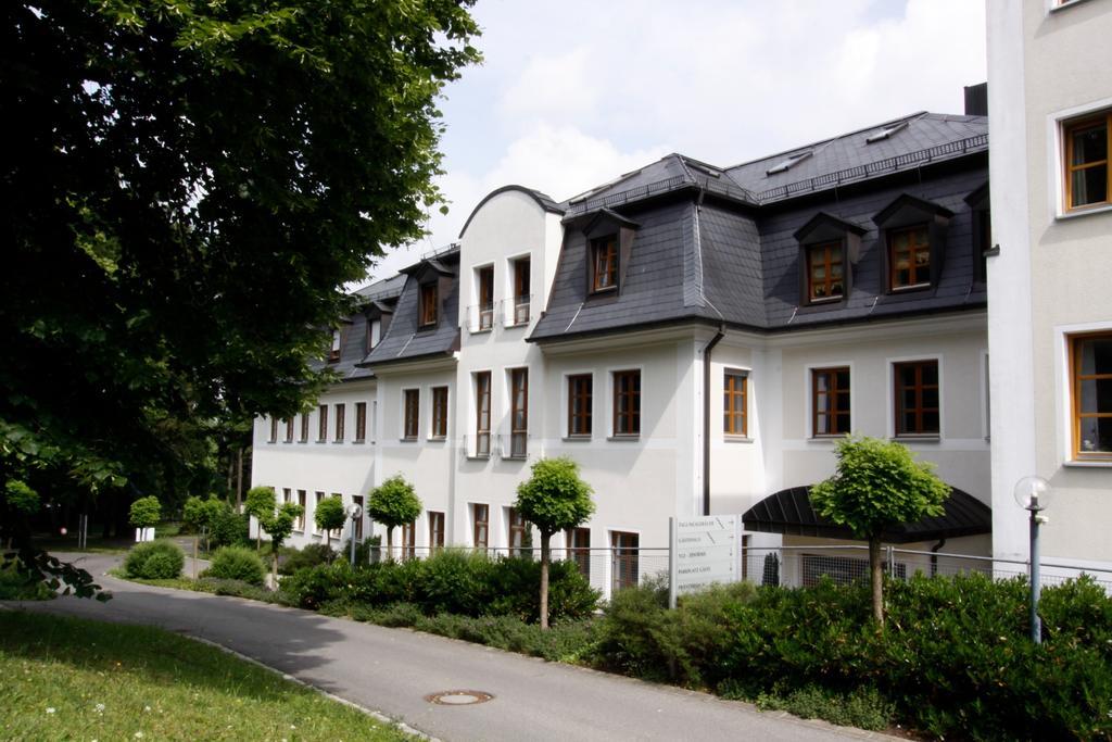 Kloster St. Josef Neumarkt in der Oberpfalz Exterior foto